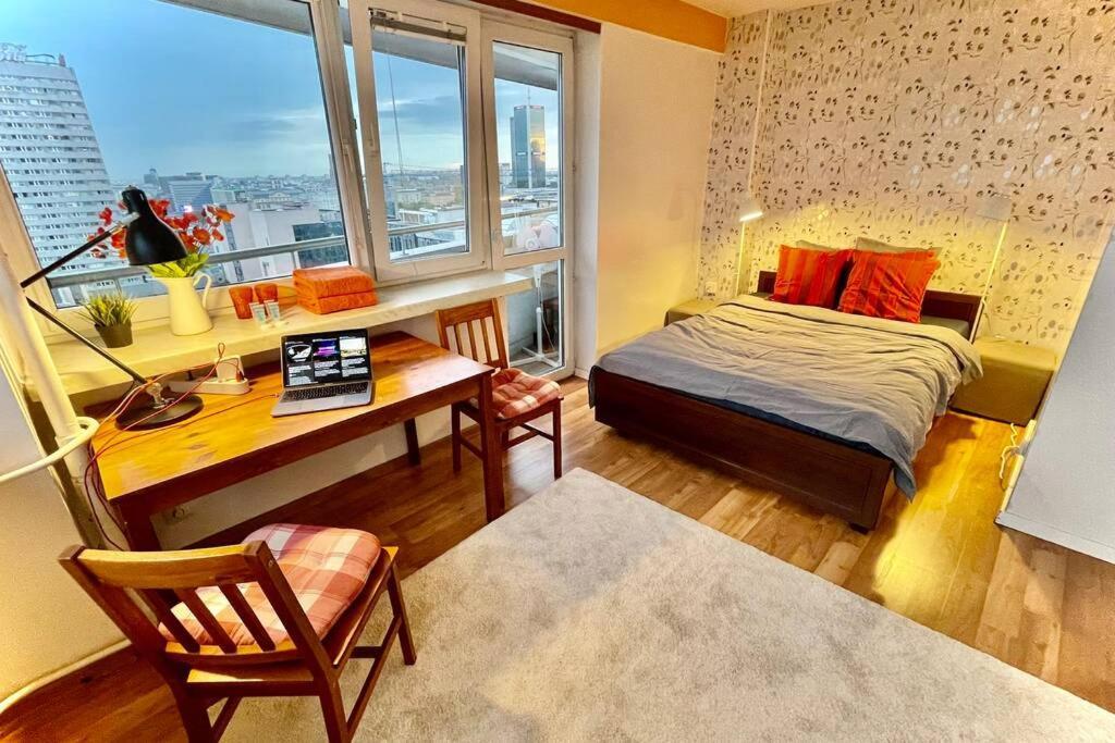 Orange Metro Fast Wifi 1Gbs Big Tv Hbo Appletv Apartment วอร์ซอ ภายนอก รูปภาพ